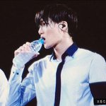 [카이] 오늘 플뷰뜨는데 땀이 장난아니다ㅠㅠ