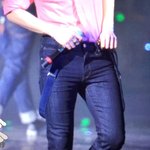 [백현] 어제랑 많이다른 <b>청바지핏</b>