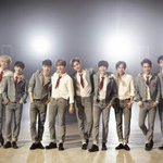 [EXO] 늘 그렇지만 애들 <b>수트</b>나 교복입힐때