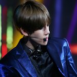 [EXO] 백현이 <b>이</b>사진 빛<b>돌</b>이ㅌㅁ인줄