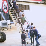 [EXO] 비즈니스나 <b>일등석</b>은 이 계단이용 안하지않냐?