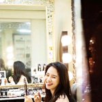 [송지효] 무대와 일상이 너무 극과<b>극인</b> 송지효