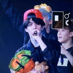 [EXO] 매니저<b>형아</b>한테 인형맡긴 오세훈ㅋㅋ