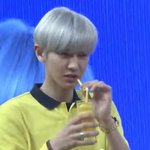 [EXO] 너무 맛이 없지만 <b>급</b> <b>표정</b><b>관리</b> 