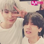 [EXO] 애들 <b>사진</b> 엠콰로고 좀 지워줄 금<b>손</b>???