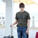 왠지 모르게 섹시한 지창욱 공항 패션ㅋㅋㅋ