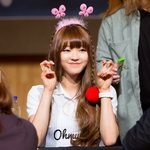 진짜 독특하게 생긴 것 같은 오마이걸 <b>유아</b> 