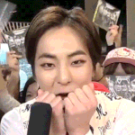 [EXO] 민석이 그 <b>엠카</b>짤 있는사람????