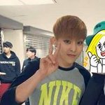 [시우민] 시우민의 <b>필수</b> 패션아이템2가지!