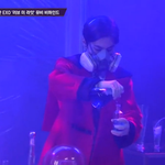 [시우민] 헐 빨간코트시우민 이거 뭐야 ㄷㄷㄷ