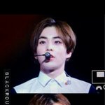 [EXO] 민석이 오늘 예<b>뻣네</b>..