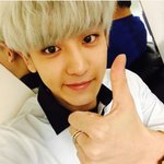 [EXO] 찬열이 손 진짜크다