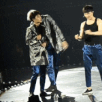 [EXO] 레이 춤따라추는 경수ㅋㅋㅋㅋ 개<b>터짐</b>ㅋㅋ