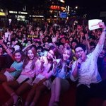 어제자 홍대 마마무 <b>게릴라</b>콘서트