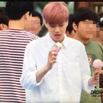 [카이] <b>양손</b>에 아이스크림쥔 핑꾸아기곰니니