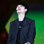 [EXO] 경수 표정 바뀐기점이 드<b>콘</b>같은데