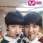 [EXO] 디오 피부가 <b>칙칙</b>하네