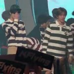 [시우민] 앵콜무대때 타가수분들에게 90도 <b>인사</b>하는 시우민 >.<