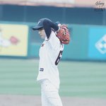 [백현] 백현이 <b>시구때</b> 다리는 봐도봐도