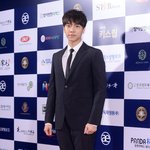 엄청 어려 보이는 최근 이승기