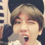 [백현] 엑소페이퍼<b>토이</b> 백현이 셀카!