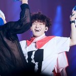 [EXO] 좃같은 월요일 애들보고 <b>힘내라</b>