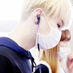 금발로 염색한 방탄소년단 슈가 