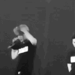 [카이] <b>스트레칭</b>하는 종인이 움짤ㅋㅋ