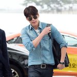 김우빈은 <b>청청</b> 패션을 좋아하나봄?