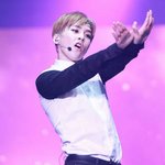 [시우민] 오랜만에 나비<b>요정</b> 시우민 (움짤주실웅녀ㅠㅠ)