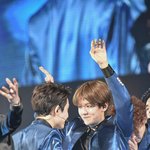 [EXO] <b>무대위</b>에서 대놓고 연애질 티내는거봐 ㄷㄷ