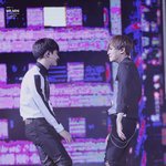 [EXO] 난 진짜 오백을 사랑함 10분에 <b>기차</b>하러올게