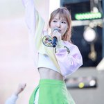 부러운 女아이돌의 <b>한줌</b> 허리