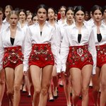 [모든팬덤] ㄷㄷ한 소녀시대 표절이냐 오마주냐 논란중인 <b>의상들</b>