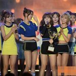 흥하자. <b>AOA</b>