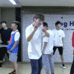 [EXO] 방탄 왜까 <b>미친년</b>들아
