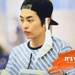 [시우민] <b>하네다</b>에서 마스크 벗은 시우민 ㄷㄷ