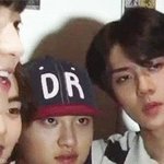 [EXO] 존잘 세훈이옆에 못생긴 복어누구냐