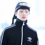 코스프레 <b>한</b> <b>아이</b>돌들 비주얼