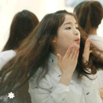 [오마이걸] <b>승희</b> 카메라 마사지 받나?