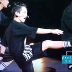 [시우민] 시우민이 <b>발차기</b>를 한다 얍