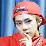[EXO] 얘들아 휴대폰살때 케이스주는거<b>공짜</b>아님?