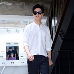 선글라스로 잔망부리는 육성재