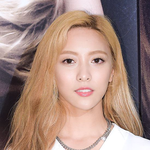 [모든팬덤] 오늘자 많이 예뻐진 F(x) <b>루나</b>