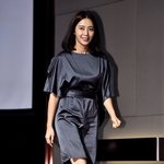 오랜만에 보니 더 젊어진 것 같은 송윤아