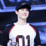 [EXO] 꽤 긴 신호음이 가고, 받지 않을 줄 알았던 상대는 곧