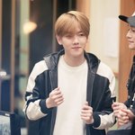 [EXO] 내 생각과 <b>달리</b> 나보다 더 빨리 등교를 한 아이가 있었다