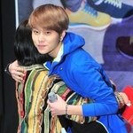부러운 아이돌 <b>포옹</b> 팬서비스
