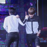 [EXO] <b>폭풍</b>이 몰아치는 아찔한 순간에도