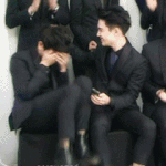 깊은 침묵 속에 슬픈 선율 위에 <b>희미</b>하게 들린 마이 뷰리풀 뷰리풀...